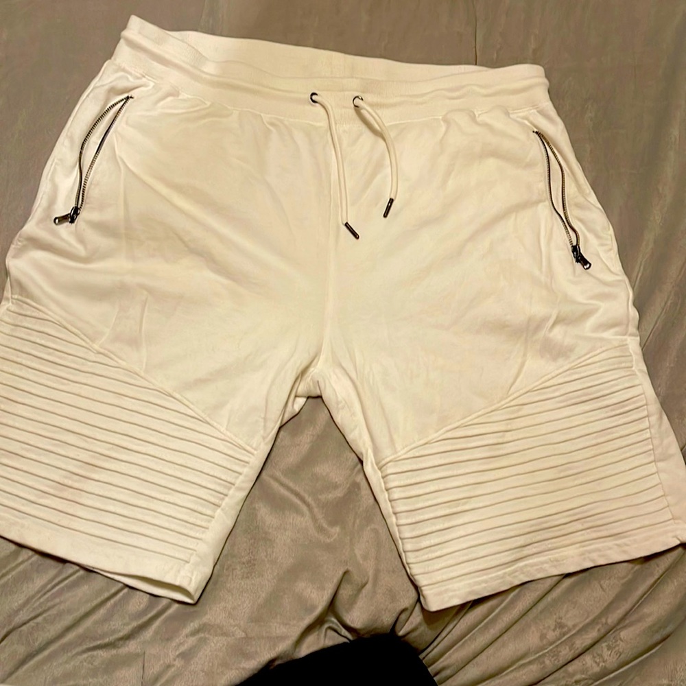 International concepts mens shorts